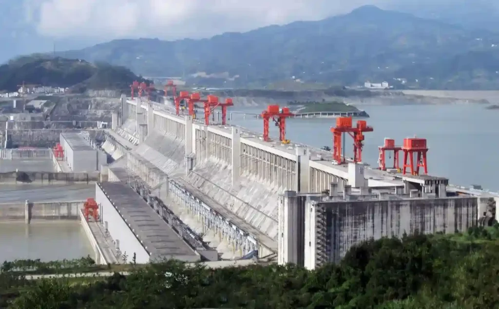 China Begins Construction of World's Largest Hydropower Dam on Yarlung Tsangpo River